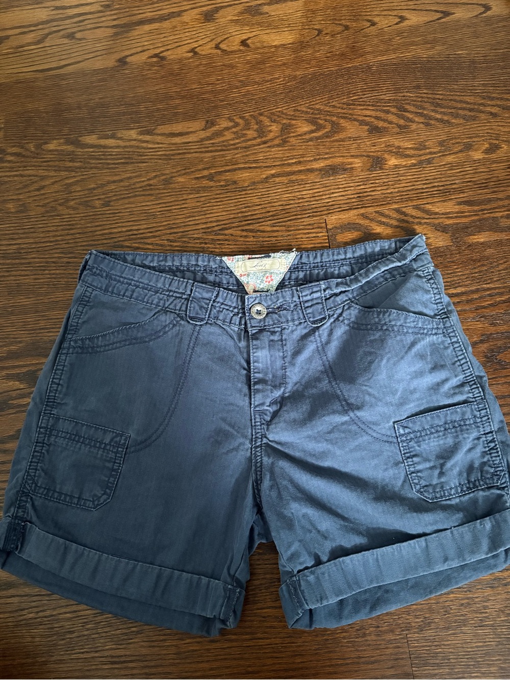 Casual Women's Navy Bermuda Shorts with Front Patch Pockets